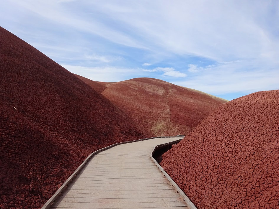 Painted Cove Trail in the Painted Hills of Oregon, Mitchell, John Day Fossil Beds